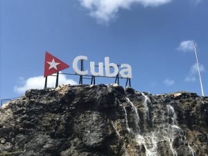 Cuba abre brecha ao capitalismo