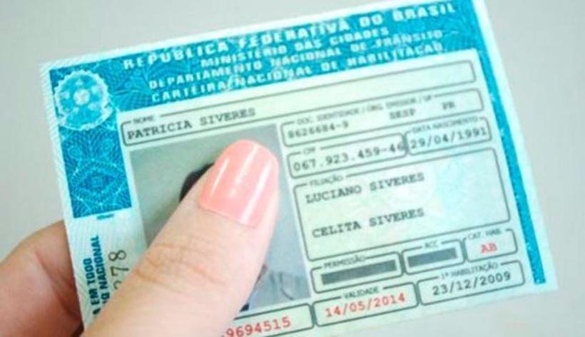 Proposta de projeto de lei pode aumentar pontos para motorista perder a carteira