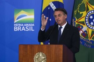 Bolsonaro veta MP que autorizava gratuidade de bagagem em voos domésticos