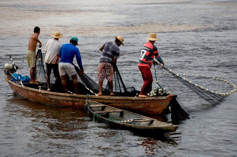 Prefeito Tião Miranda decreta expulsão de pescadores de colônia em Marabá