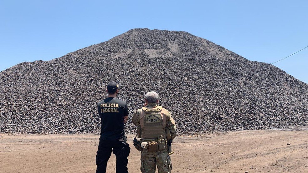 Operação da PF apreende 70 mil toneladas de manganês armazenadas ilegalmente na Companhia de Docas do Pará