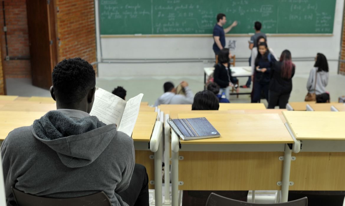 ProUni abre inscrições para bolsas remanescestes nesta terça-feira