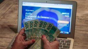 Mais de 500 candidatos com patrimônio superior a R$ 1 milhão receberam auxílio emergencial