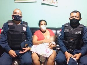 Bebê de 9 meses é salvo por policiais de Mosqueiro, em Belém