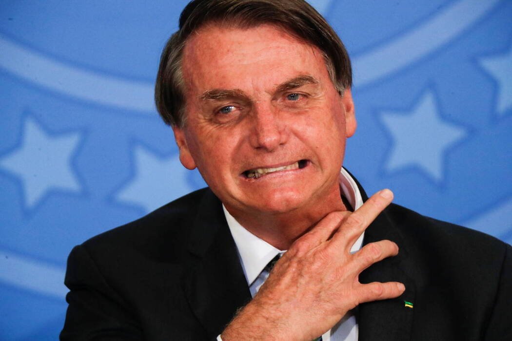 Bolsonaro apresenta provas sobre fraude nas urnas eletrônicas, com documentos da PF e do próprio TSE