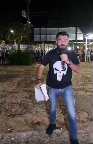 Deputado Caveira é hostilizado por população de Conceição do Araguaia