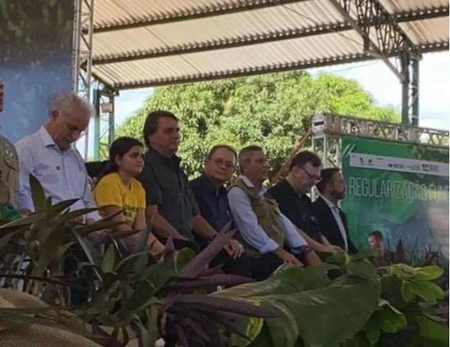 Presidente Jair Bolsonaro participa de entrega de títulos de terra em Paragominas