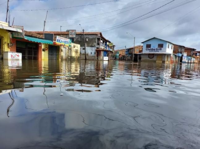 Rio Tocantins atinge nível crítico em Marabá e obriga famílias a retornar para abrigos