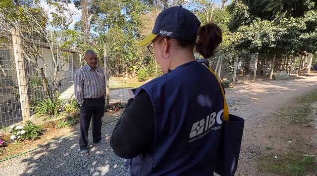 Concurso do IBGE abre inscrições com 8 mil vagas para recenseadores e agentes censitários